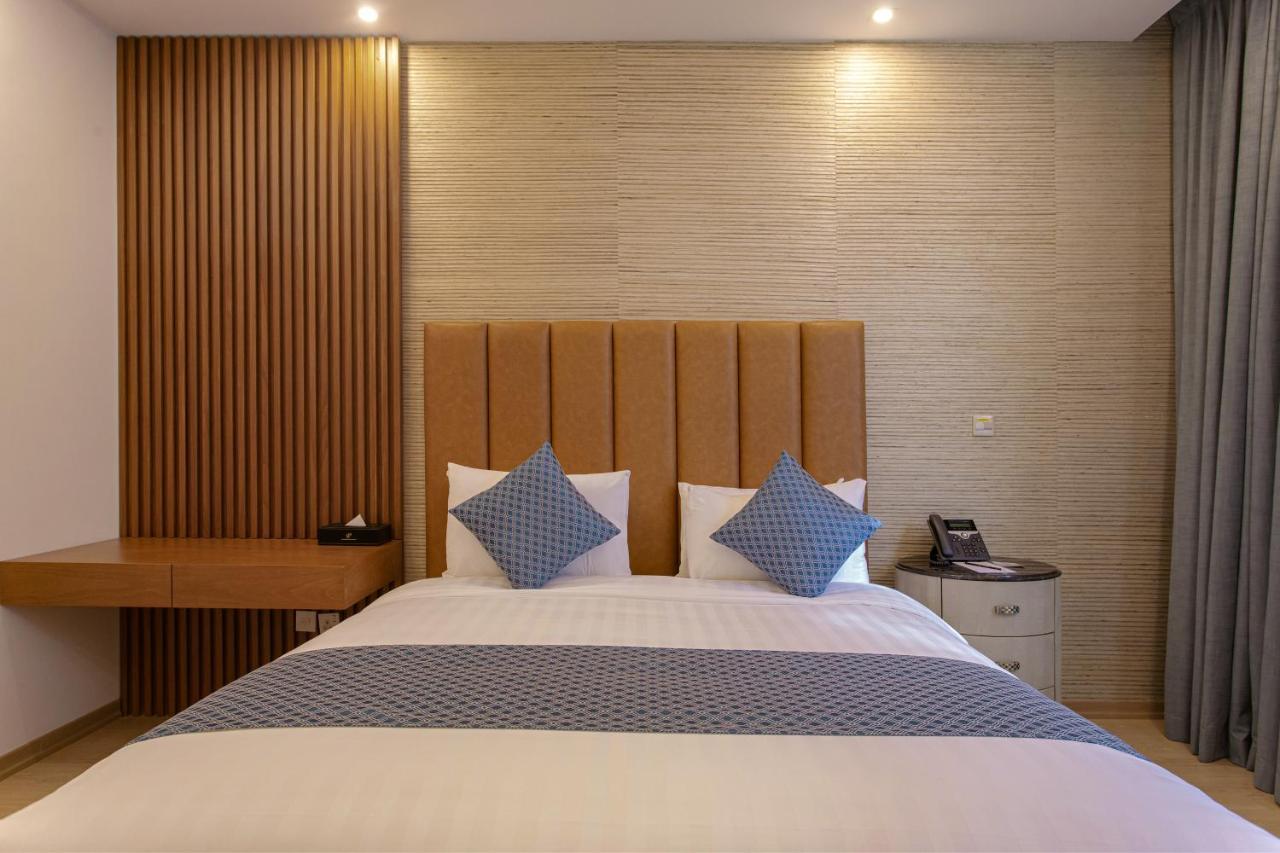 Sarwat Park Hotel Riyadh - Diplomatic Quarter Екстериор снимка