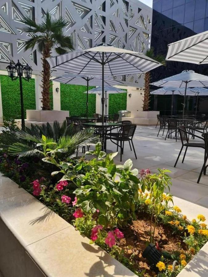 Sarwat Park Hotel Riyadh - Diplomatic Quarter Екстериор снимка