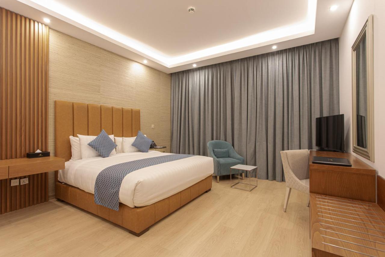 Sarwat Park Hotel Riyadh - Diplomatic Quarter Екстериор снимка