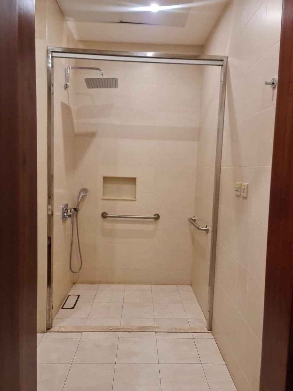 Sarwat Park Hotel Riyadh - Diplomatic Quarter Екстериор снимка