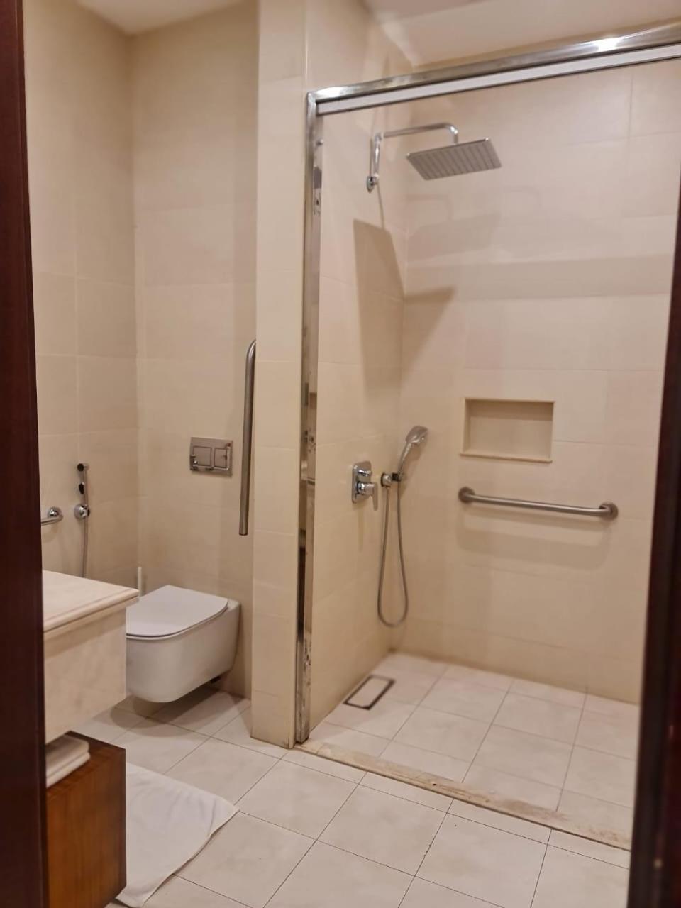 Sarwat Park Hotel Riyadh - Diplomatic Quarter Екстериор снимка