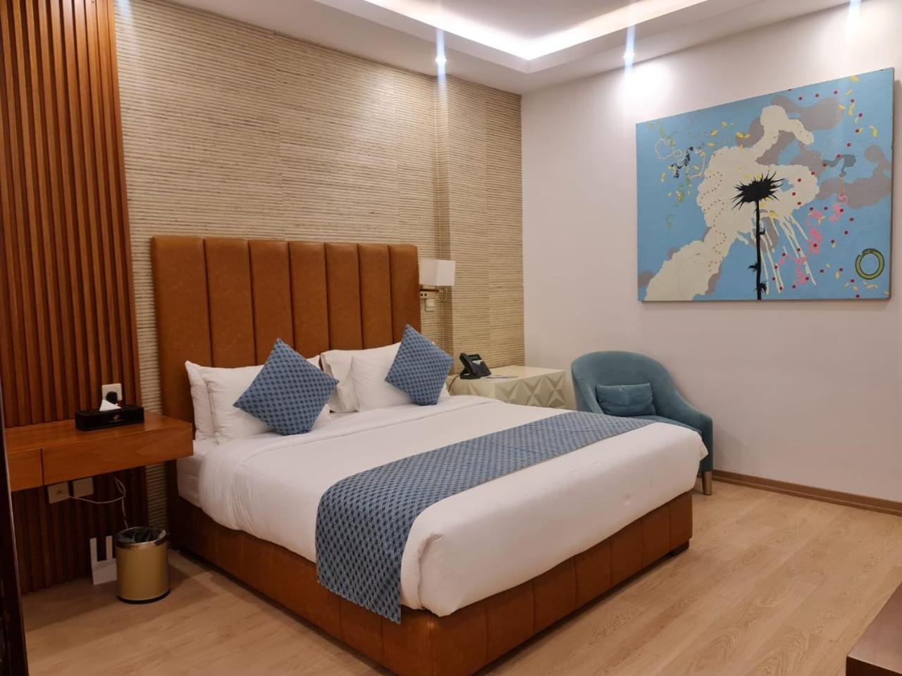 Sarwat Park Hotel Riyadh - Diplomatic Quarter Екстериор снимка